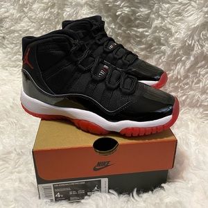 ‼️SOLD‼️Air Jordan Retro 11 Breds👟🩸